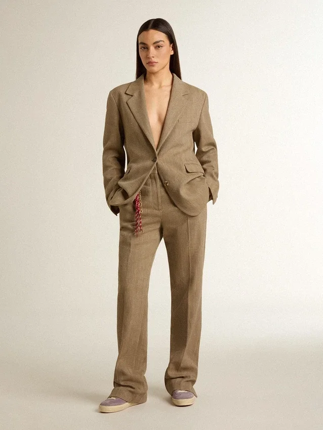 Pantalones de mujer en mezcla de lino con diseño de espiga en color arena