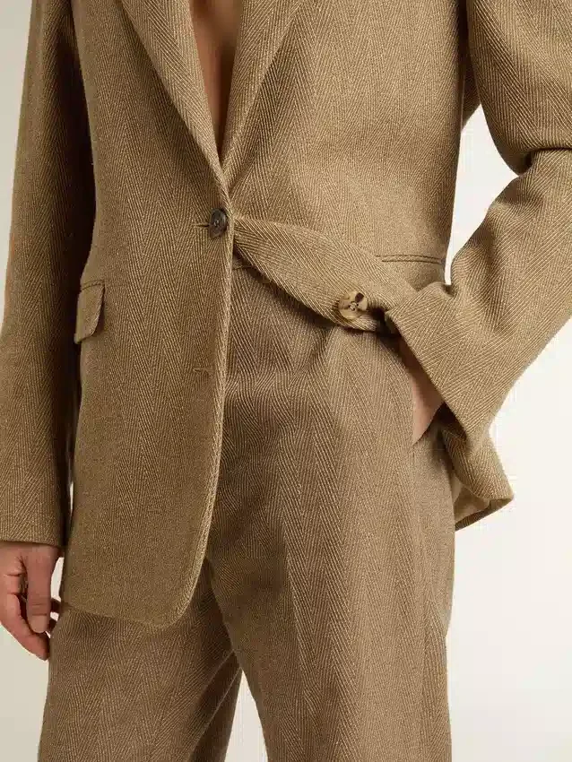 Pantalones de mujer en mezcla de lino con diseño de espiga en color arena