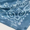 Pañuelo de la Golden Collection en azul vaquero con estampado de cachemira