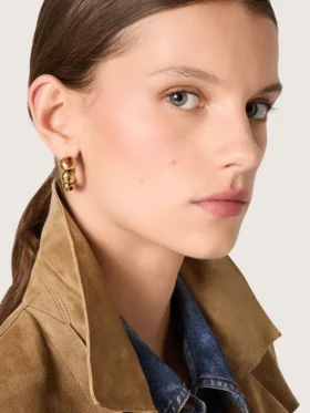 Pendientes de aro con tachuelas en color oro antiguo