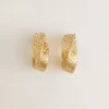 Pendientes de aro dorados con cristales
