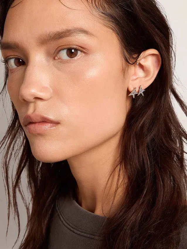 Pendientes de botón para mujer en color oro antiguo con cristales