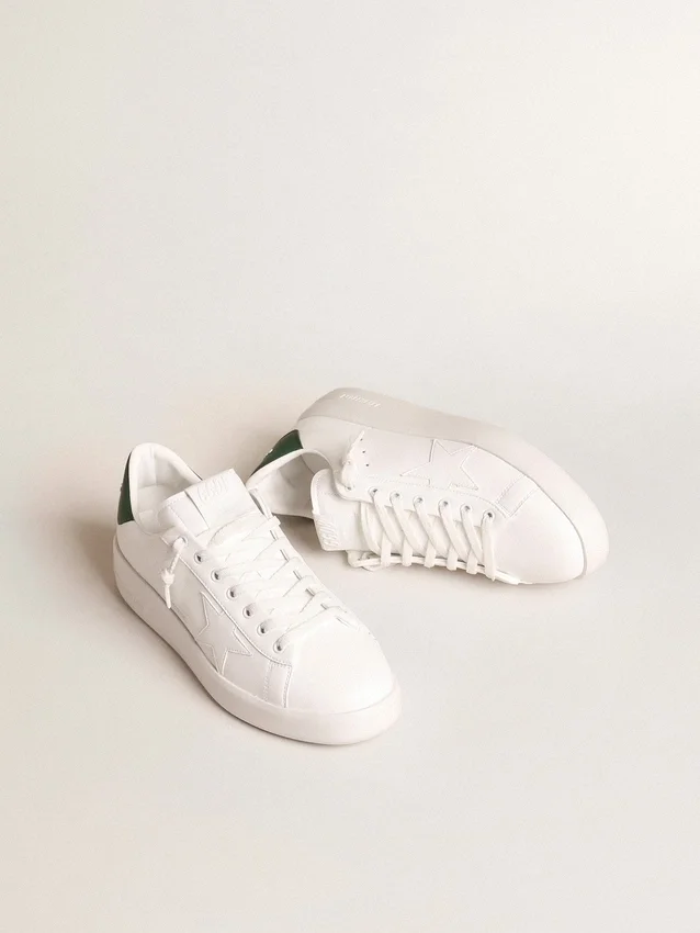 Purestar con estrella blanca de origen biológico y lengüeta trasera de piel verde mate