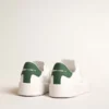 Purestar con estrella blanca de origen biológico y lengüeta trasera de piel verde mate