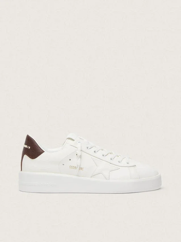 Purestar con estrella blanca y lengüeta en el talón con estampado de lagarto en color burdeos