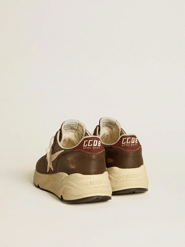 Running Sole de nailon y piel con estrella de TPU y lengüeta del talón de nubuck