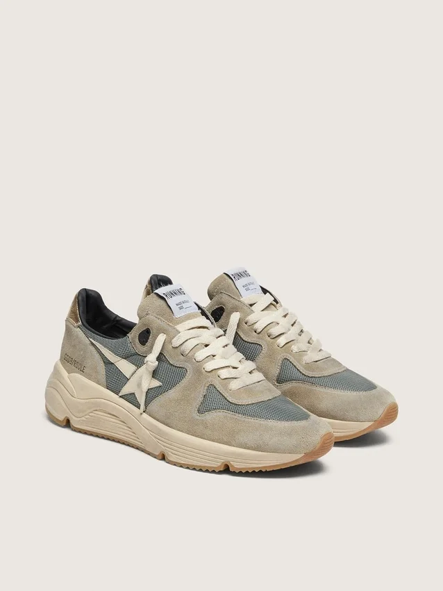 Running Sole en ante gris con estrella blanca y lengüeta trasera blanca
