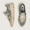 Running Sole en ante gris con estrella blanca y lengüeta trasera blanca