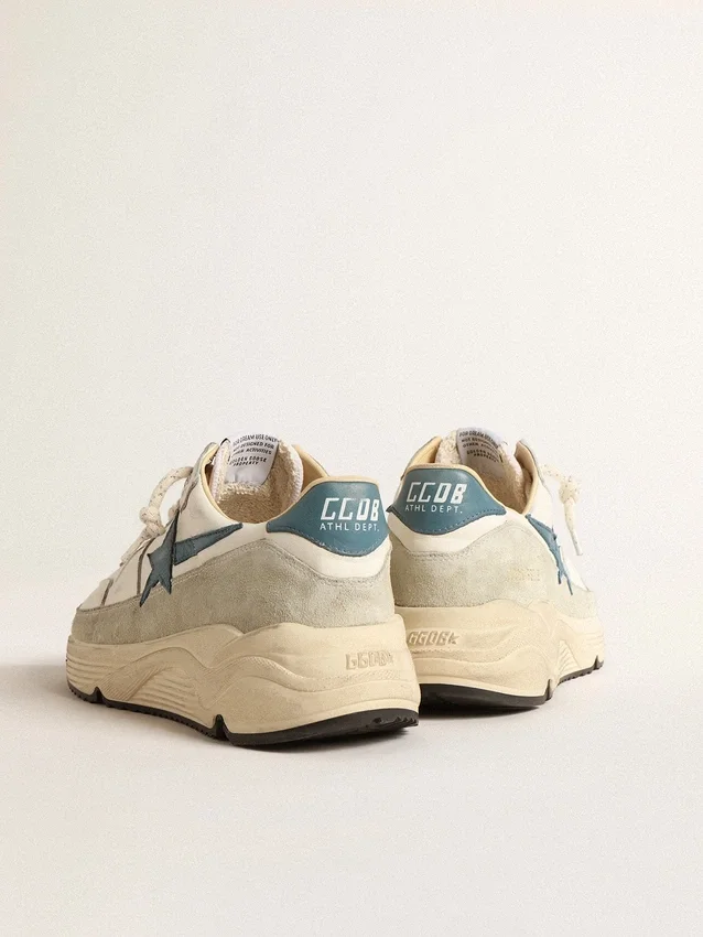 Running Sole en napa con estrella de piel azul e inserción de ante