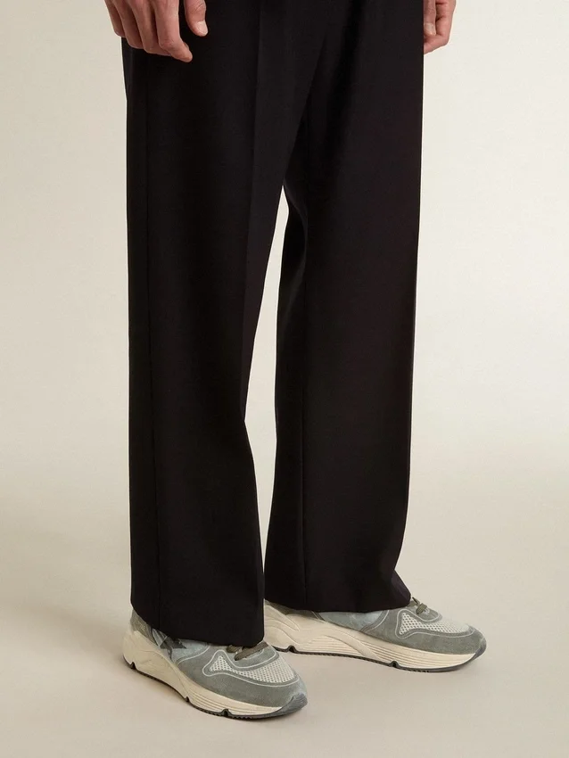 Running Sole para hombre con parte superior de nailon azul claro, estrella negra y lengüeta del talón de piel verde