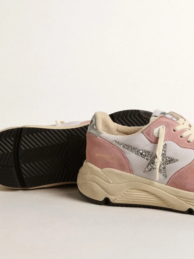 Running Sole para mujer en malla gris y ante con estrella plateada brillante