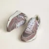 Running Sole para mujer en nailon y ante color lavanda con estrella estampada y lengüeta trasera de piel plateada