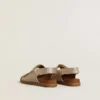 Sandalias Noa Young en microbrillo y piel platino