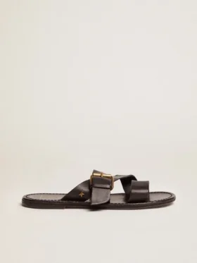 Sandalias planas Margaret para mujer en piel recubierta de resina negra