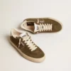 Soul Star para hombre en ante verde con lengüeta y talonera de piel blanca