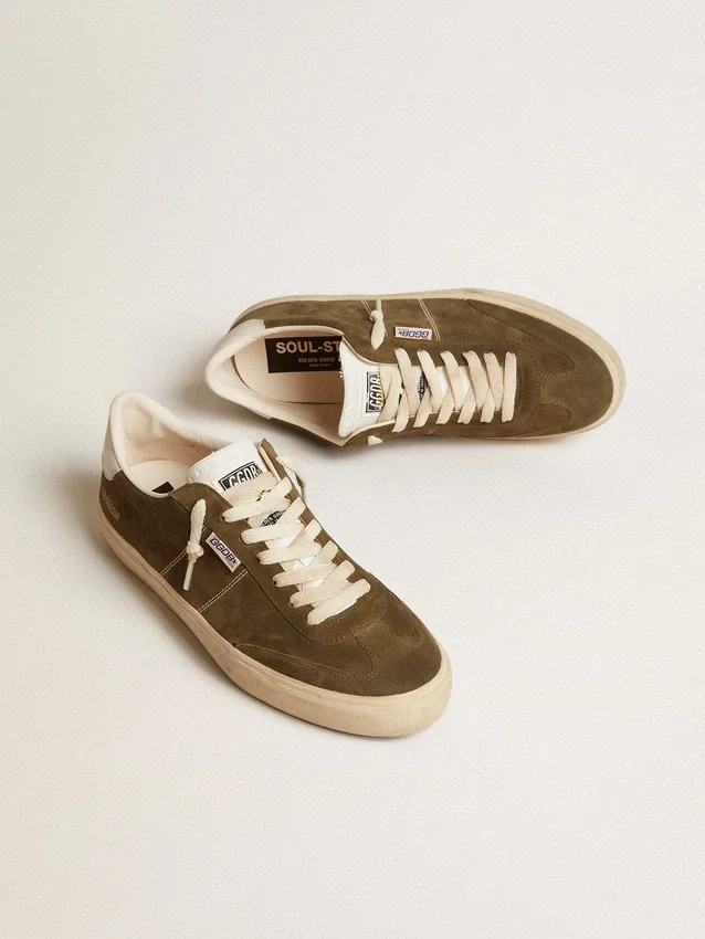 Soul Star para hombre en ante verde con lengüeta y talonera de piel blanca