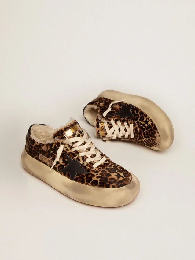 Zapatos Space-Star para mujer en piel de potro con estampado animal y forro de borreguillo