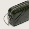 Star Bag Mini de piel negra con estrella tono sobre tono
