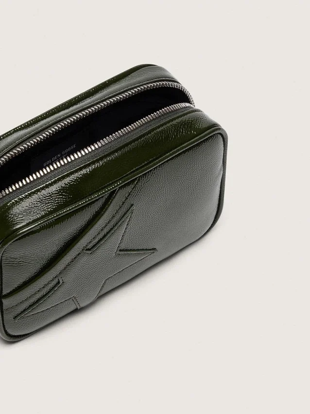 Star Bag Mini de piel negra con estrella tono sobre tono