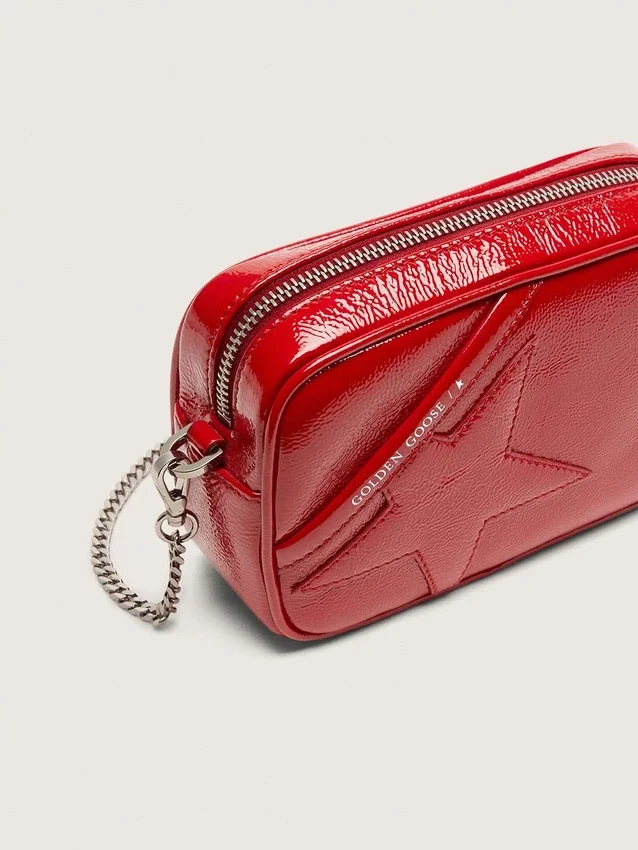 Star Bag Mini para mujer en piel pintada de rojo con estrella tono sobre tono
