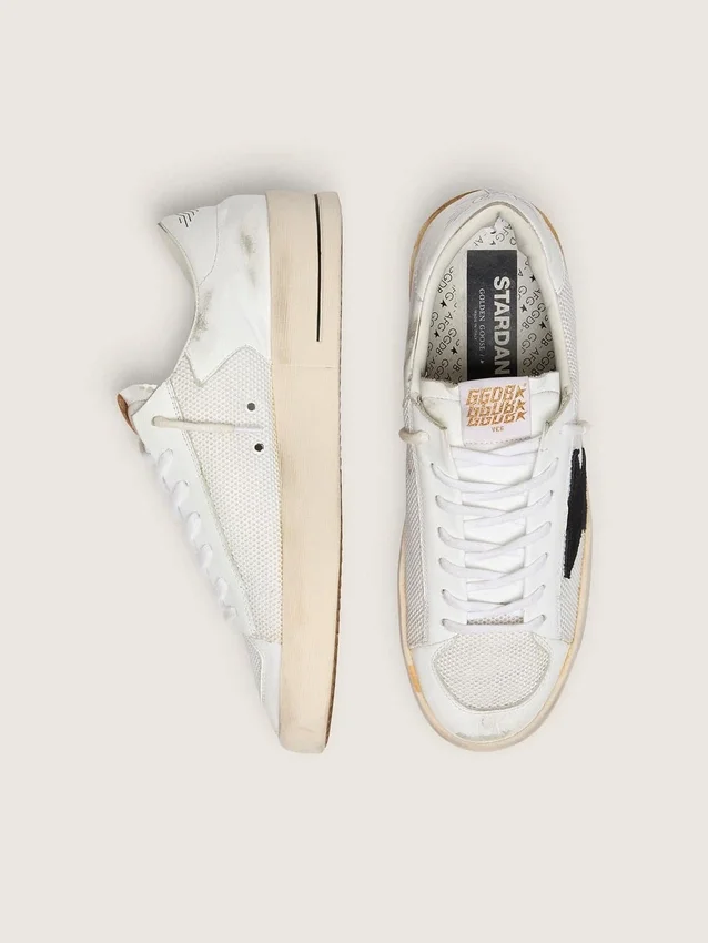 Stardan para hombre en malla blanca con estrella de ante negro