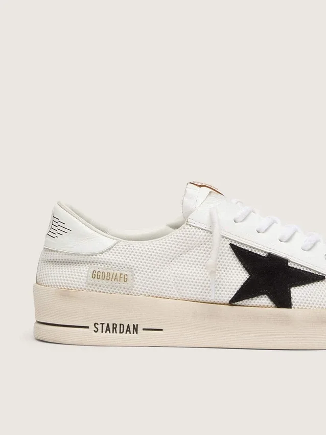 Stardan para hombre en malla blanca con estrella de ante negro