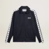 Sudadera azul oscuro con cremallera, franja blanca y estrellas en contraste