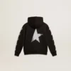 Sudadera con capucha para niños en negro con estrellas plateadas en contraste