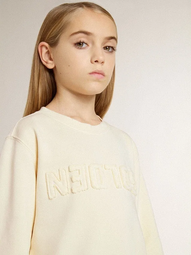 Sudadera para niñas de color crema con letras en parche