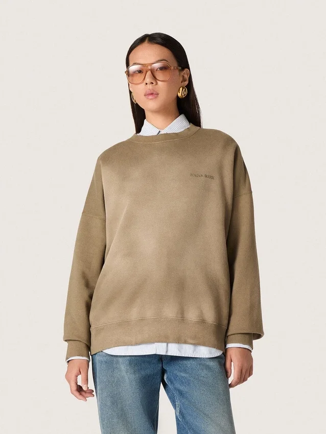 Sudadera unisex de algodón en tono verde militar con efecto desgastado y logotipo bordado