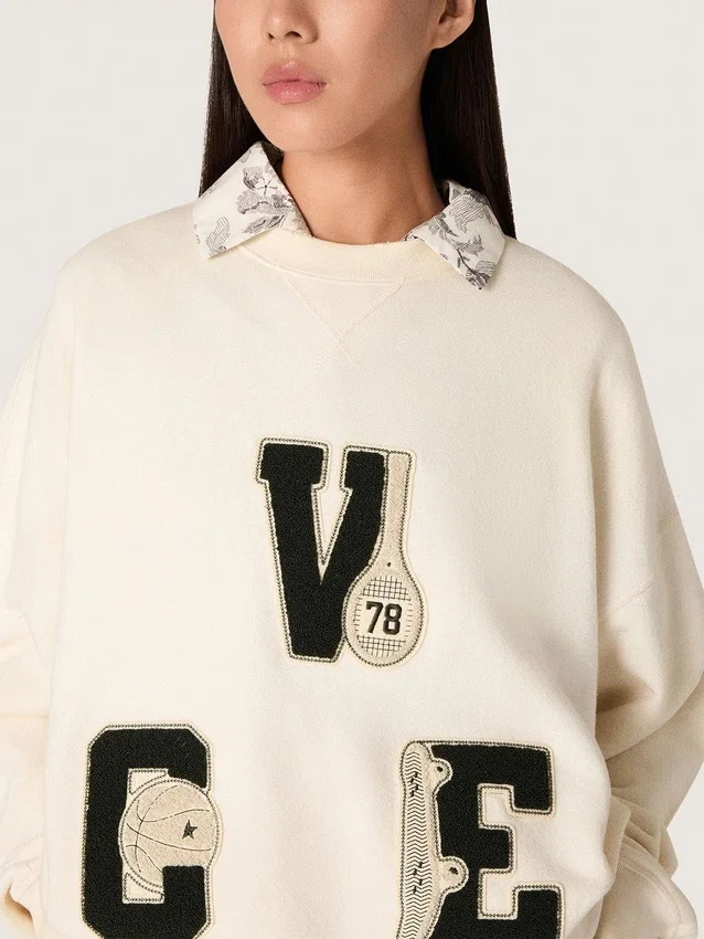 Sudadera unisex de algodón «Star» en blanco vintage con parches bordados VCE