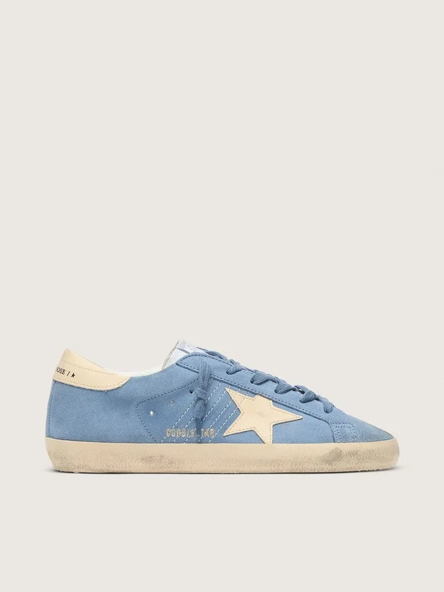 Super-Star en ante azul claro con estrella y lengüeta del talón de piel beige