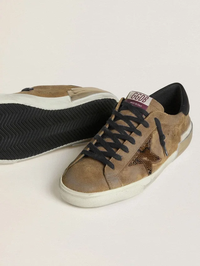 Super-Star LTD para hombre en ante encerado con estrella con estampado de pitón y lengüeta trasera de piel napa