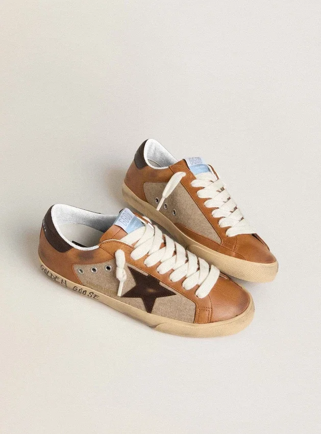 Super-Star LTD para hombre en lana beige con estrella de piel marrón e inserciones en color camel