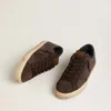Super-Star LTD para hombre en nubuck marrón con estrella de ante y lengüeta del talón de piel morada