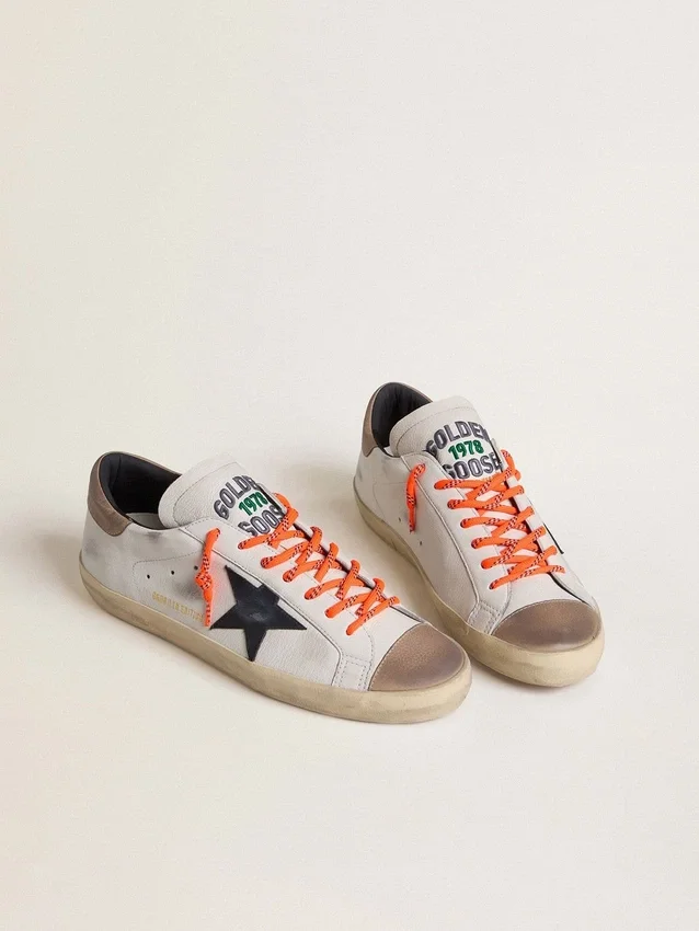 Super-Star LTD para hombre en piel con estrella de piel negra y lengüeta del talón de piel beige