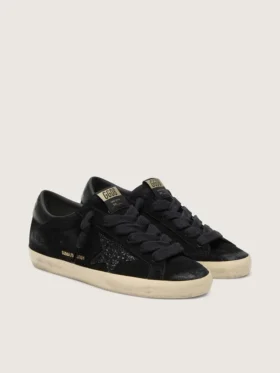 Super-Star LTD para mujer en ante negro con estrella negra brillante y lengüeta del talón de piel negra