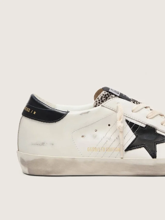 Super-Star LTD para mujer en piel blanca con estrella negra y detalles en piel de potro