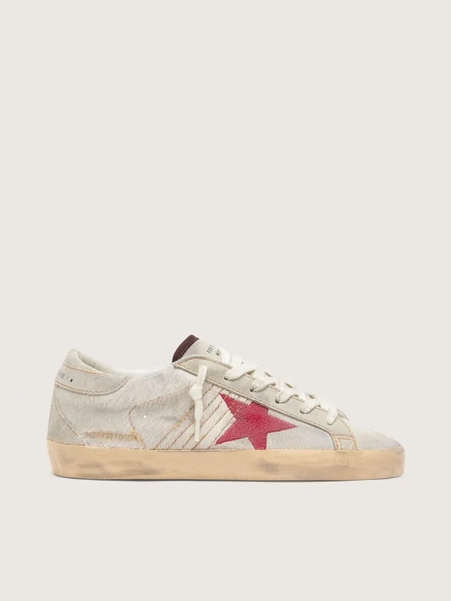 Super-Star LTD para mujer en piel de potro blanca con estrella de ante rojo
