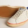 Super-Star para hombre con estrella perforada y lengüeta del talón de ante azul
