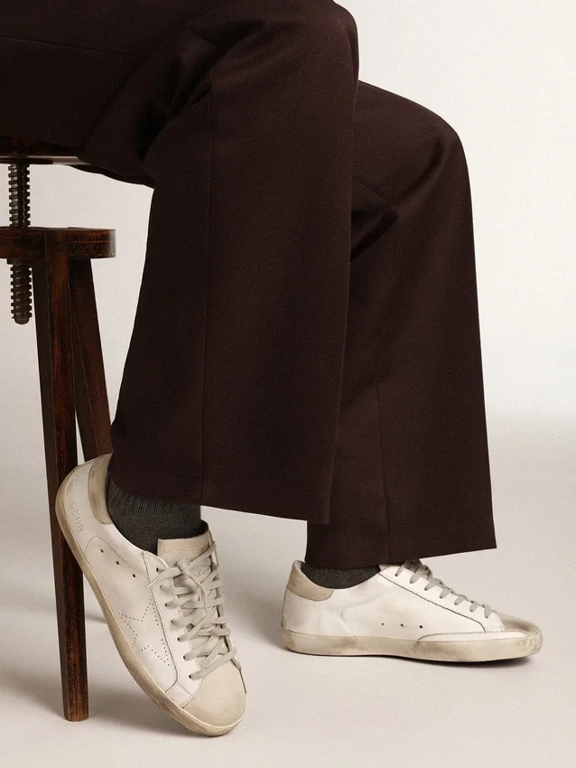 Super-Star para hombre con estrella perforada y lengüeta en el talón en gris hielo