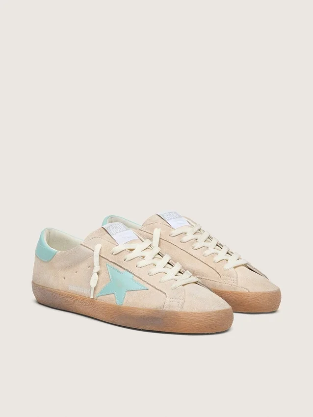 Super-Star para hombre en ante beige con estrella verde aguamarina