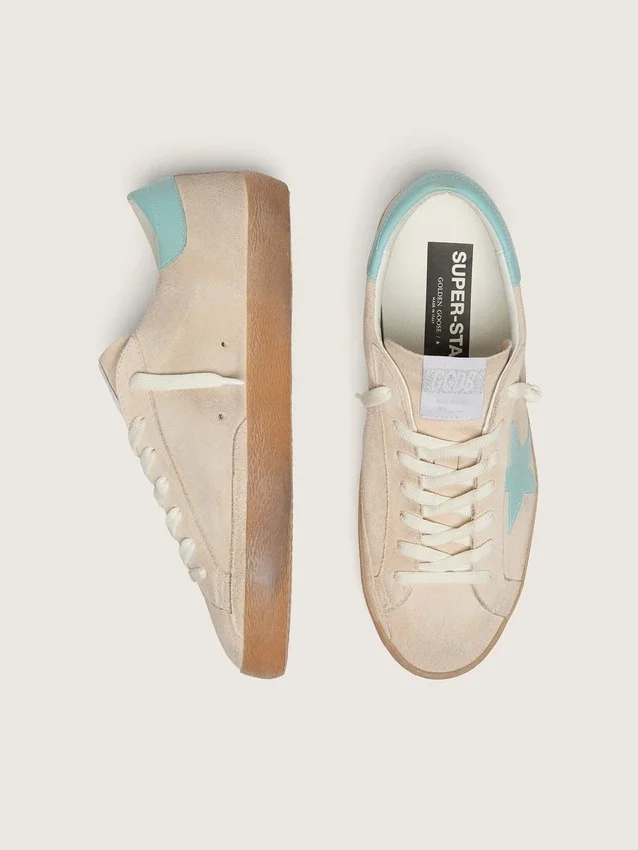 Super-Star para hombre en ante beige con estrella verde aguamarina