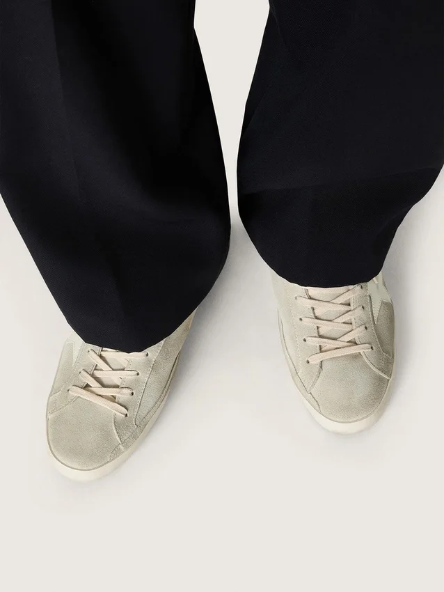 Super-Star para hombre en ante gris claro con estrella de piel blanca