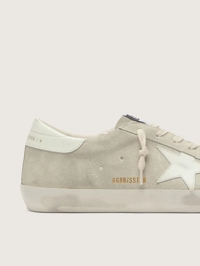 Super-Star para hombre en ante gris claro con estrella de piel blanca