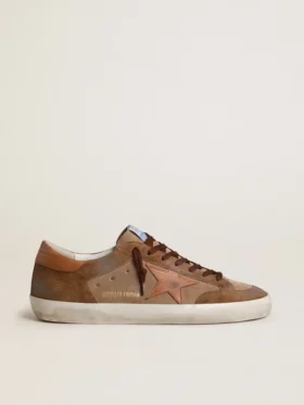 Super-Star para hombre en ante marrón con estrella y lengüeta del talón de piel color tostado