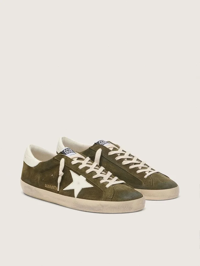 Super-Star para hombre en ante verde oliva con estrella de piel blanca