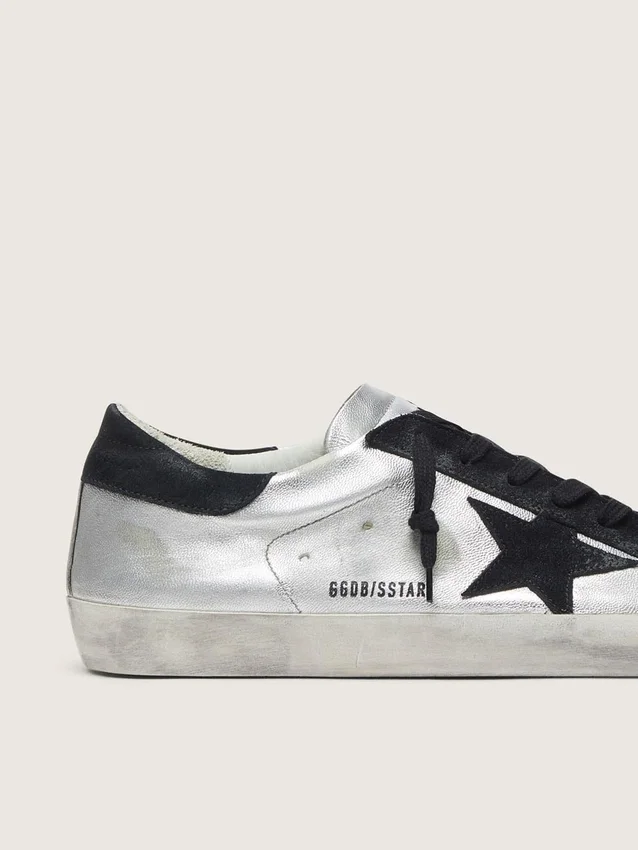 Super-Star para hombre en piel plateada