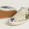 Super-Star para mujer con abalorios multicolores y estrella de ante beige