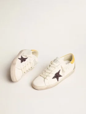 Super-Star para mujer de origen biológico con estrella roja brillante y lengüeta del talón de piel